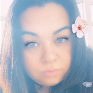 Meet your Posher, Alisha